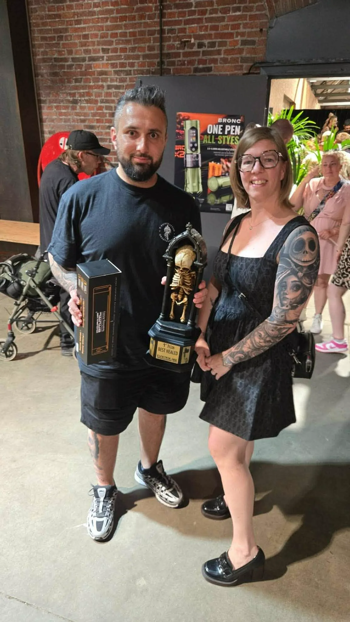 Prijsuitreiking op een tattooconventie